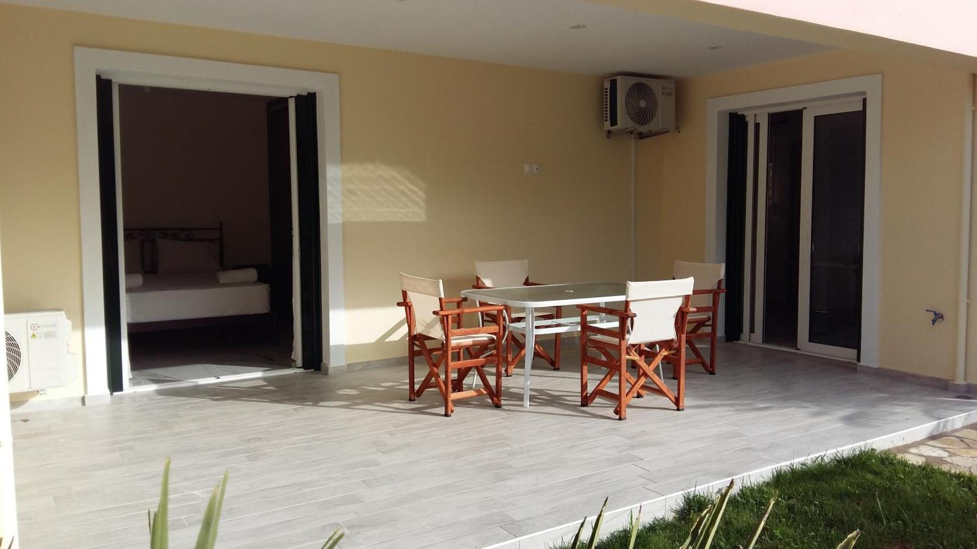 Philippos Hotel Apartments นิเกียนา ภายนอก รูปภาพ