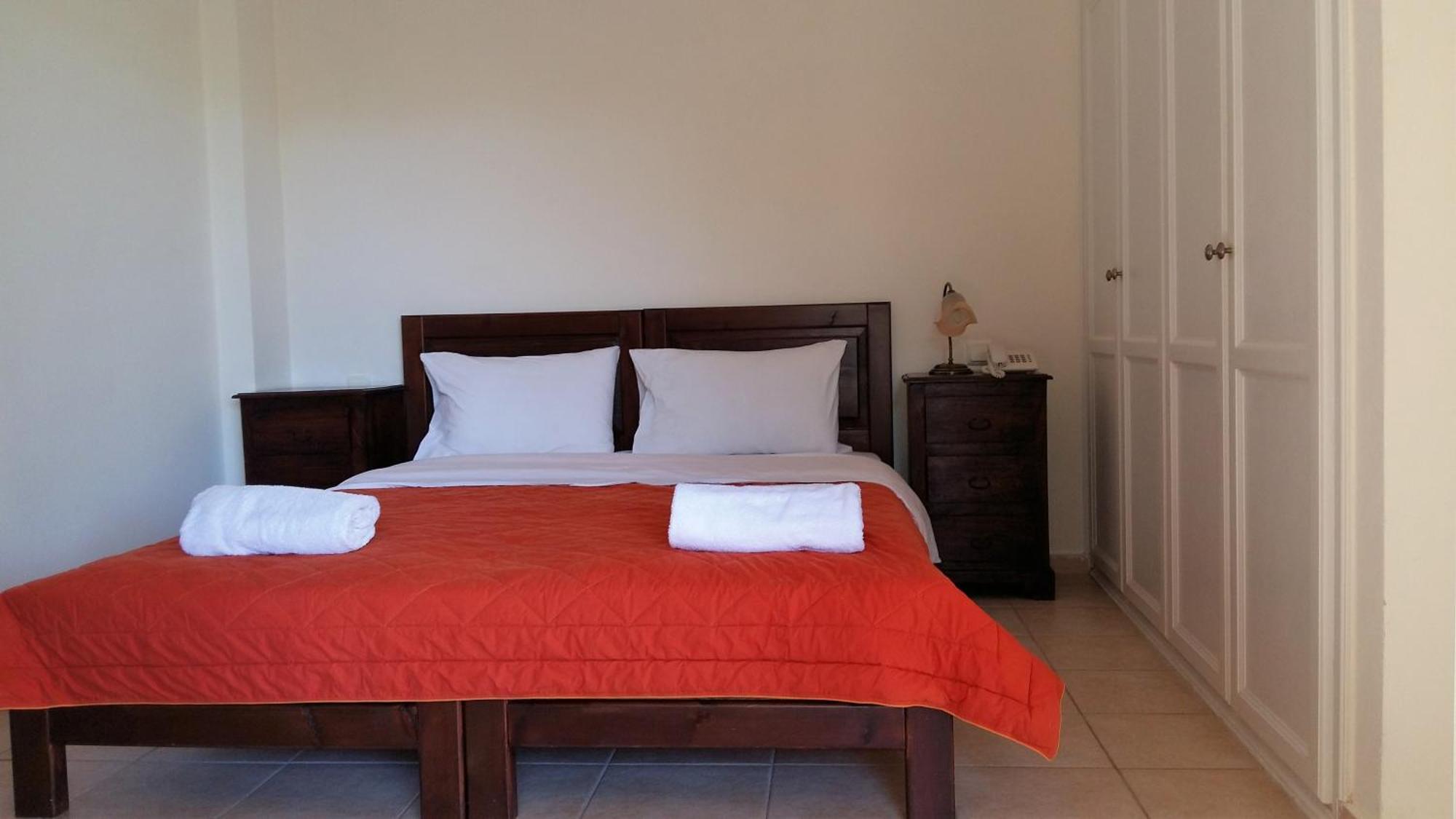 Philippos Hotel Apartments นิเกียนา ภายนอก รูปภาพ