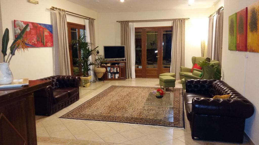 Philippos Hotel Apartments นิเกียนา ภายนอก รูปภาพ
