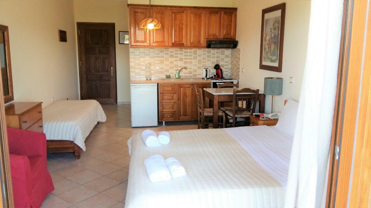 Philippos Hotel Apartments นิเกียนา ภายนอก รูปภาพ